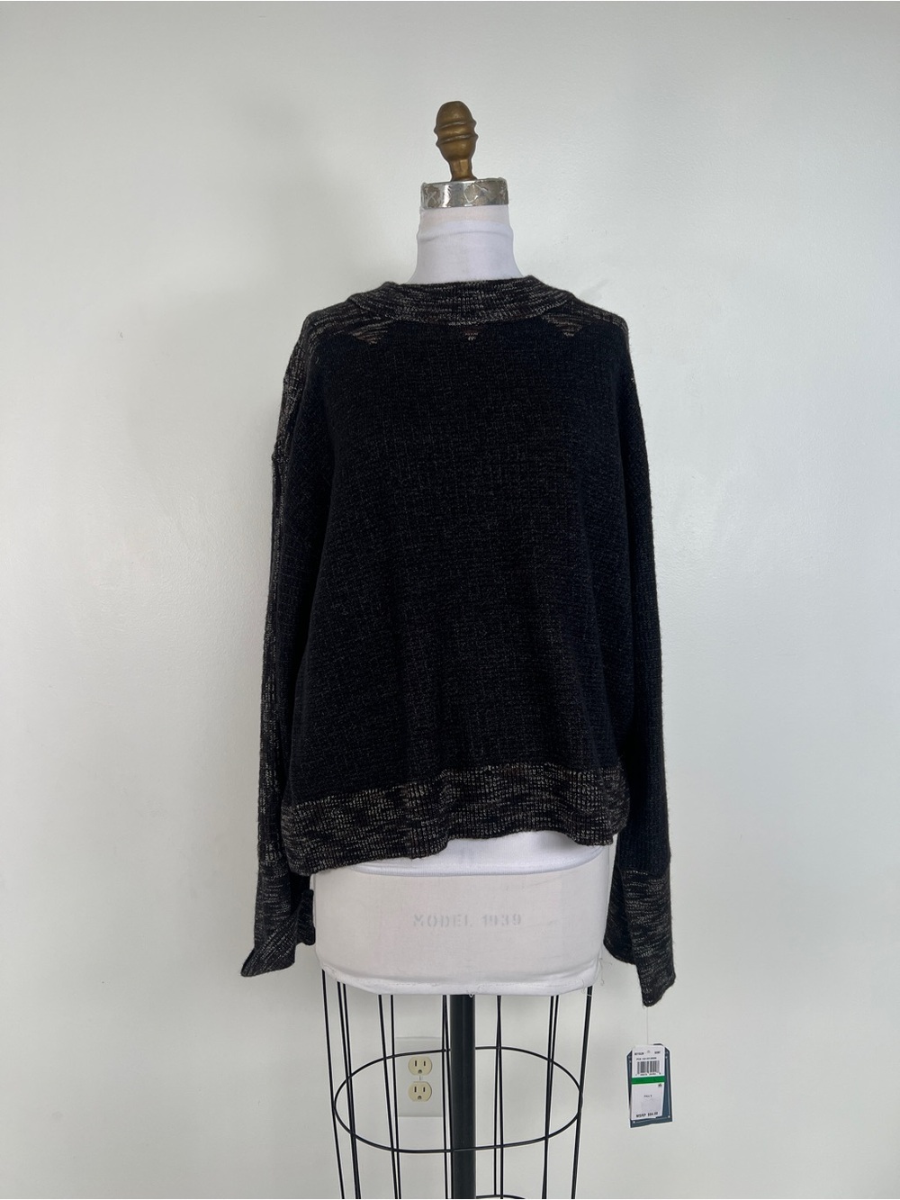NWT Democracy Large Black Crewneck Women's Sweater - Soft Knit